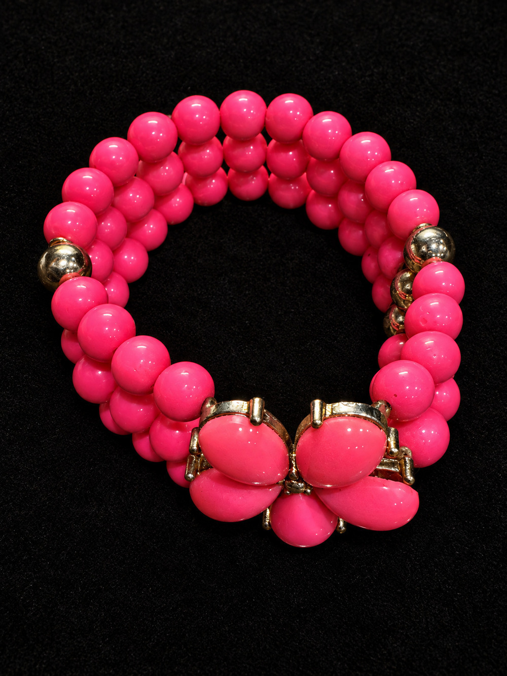 ⚜️ Hot Pink Bead Bracelet | 3-Row Stretch | 1960s Vintage Gold-Tone 💗